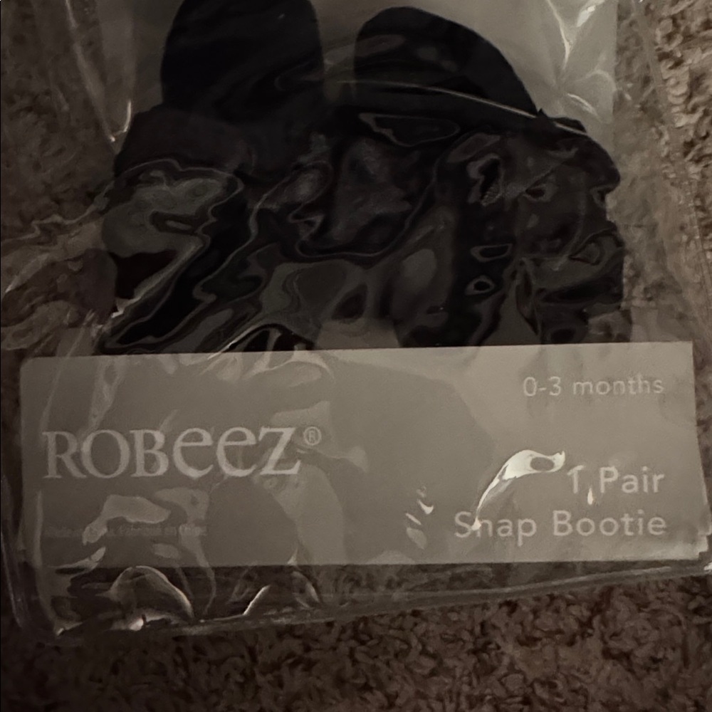 Robeez Black Infant Booties with Bow - Picture 2 of 5